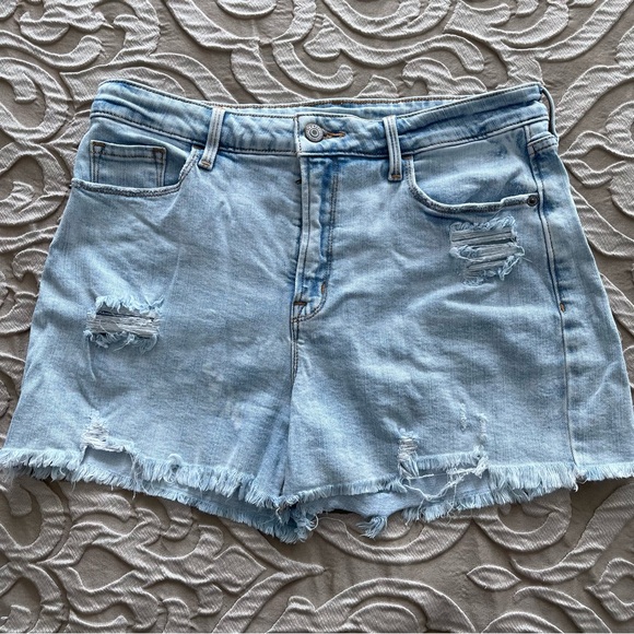 Old Navy High Rise light wash jean shorts - Picture 1 of 5